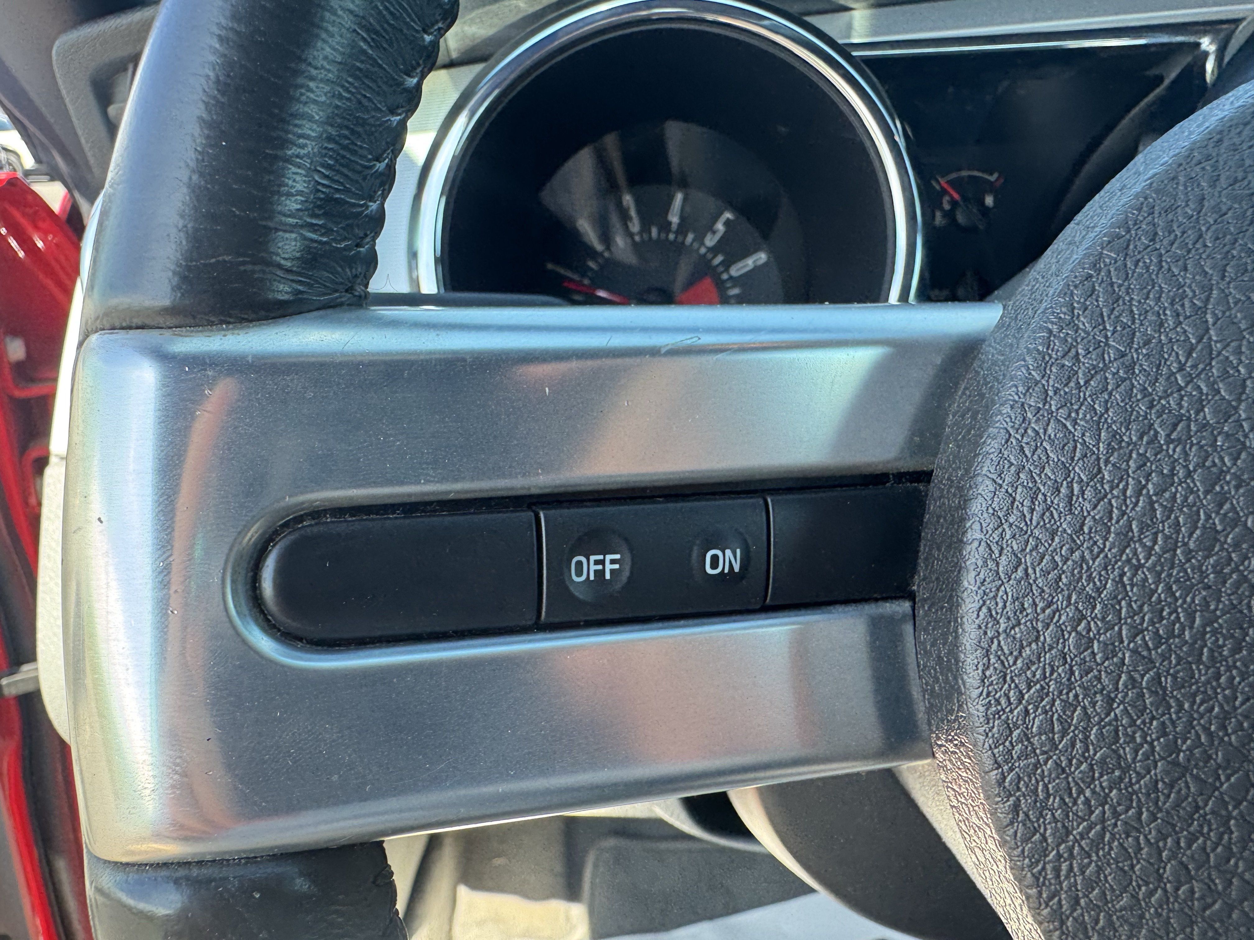 Used 2009 Ford Mustang Convertible RWD image 20