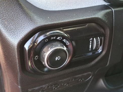 Used 2024 Jeep Wrangler Unlimited Sport image 29