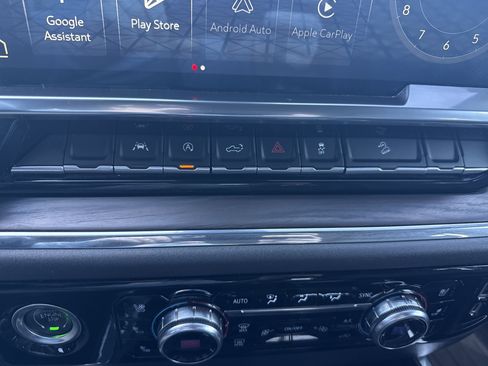 Used 2023 GMC Sierra 1500 SLT w/ SLT Premium Package image 27