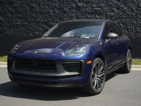 Certified 2026 Porsche Macan Turbo AWD/4WD image 1
