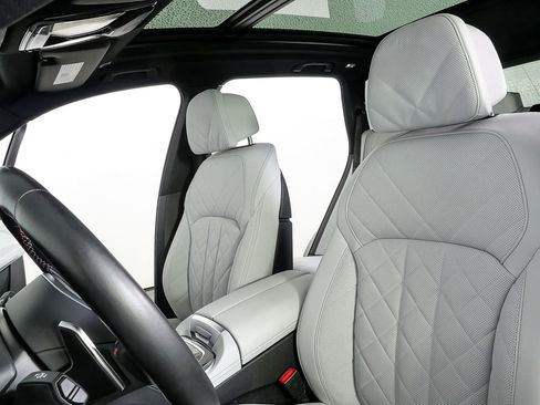 Used 2024 BMW X5 M60i AWD/4WD image 7