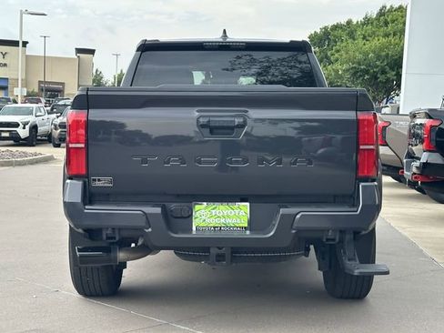 Used 2024 Toyota Tacoma TRD Sport RWD image 4