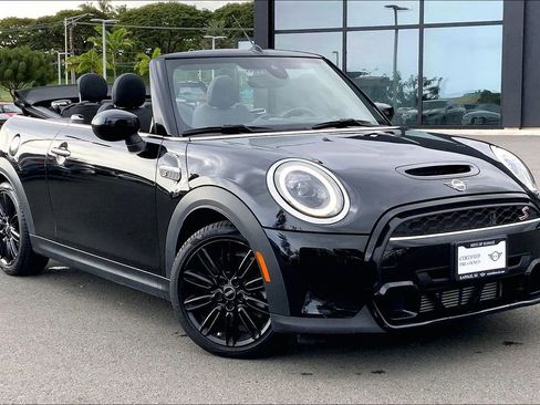 Certified 2024 MINI Cooper S image 31