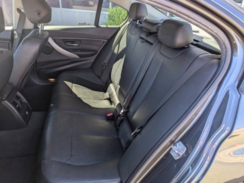 Used 2017 BMW 320i Sedan RWD image 23
