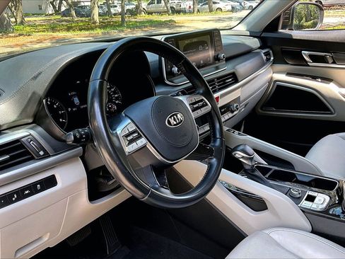 Used 2020 Kia Telluride S FWD image 14