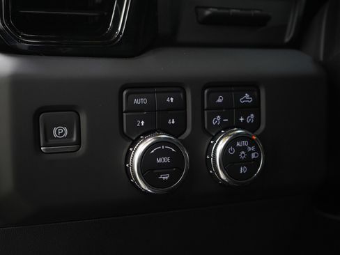 Used 2024 GMC Sierra 1500 AT4X w/ AT4X AEV Edition AWD/4WD image 28