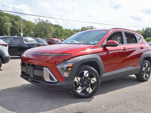Used 2024 Hyundai Kona SEL AWD/4WD image 2