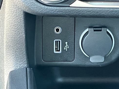 Certified 2025 Nissan Kicks Play S image 26