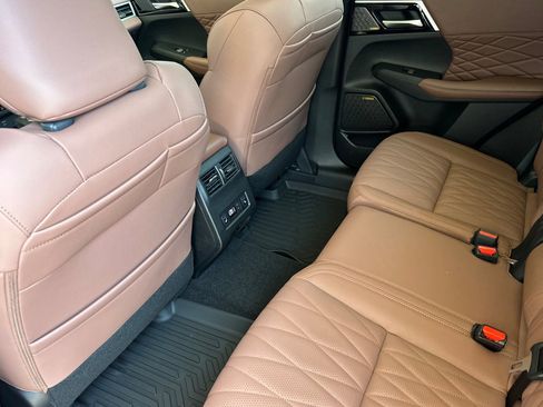 New 2025 Mitsubishi Outlander SEL image 11