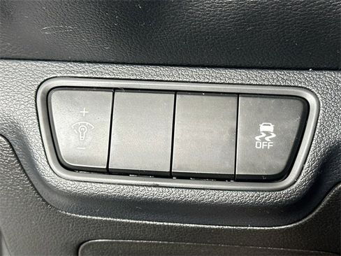 Used 2023 Kia Forte LXS image 21