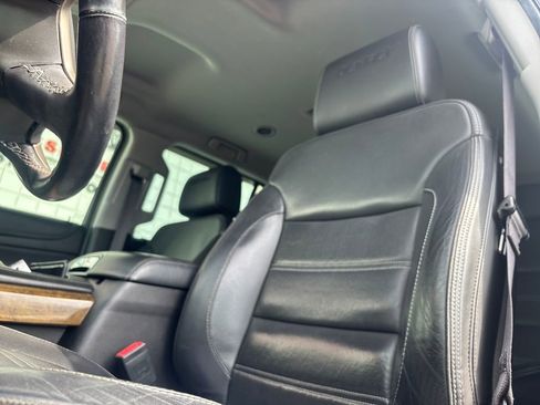 Used 2017 GMC Yukon Denali image 9