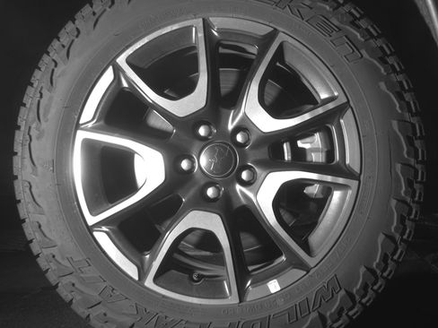 Used 2025 Jeep Compass Trailhawk AWD/4WD image 10