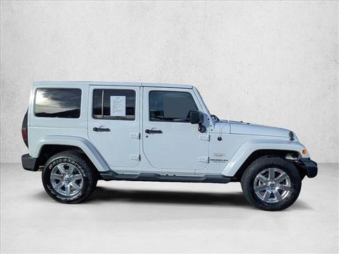 Used 2015 Jeep Wrangler Unlimited Sahara w/ Max Tow Package image 4