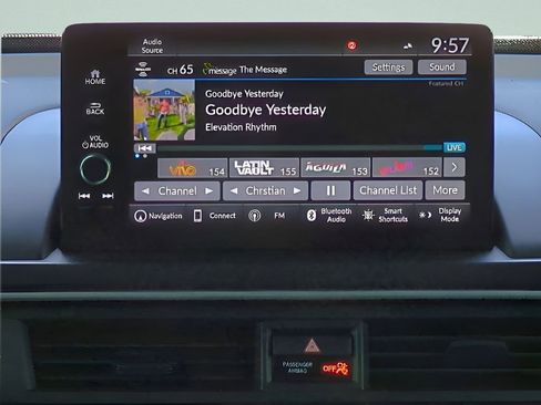 Used 2024 Honda Pilot Touring image 13