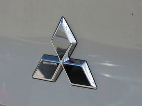 New 2026 Mitsubishi Outlander ES FWD image 13