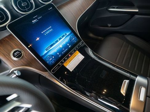 Certified 2025 Mercedes-Benz GLC 350e GLC 350e image 20