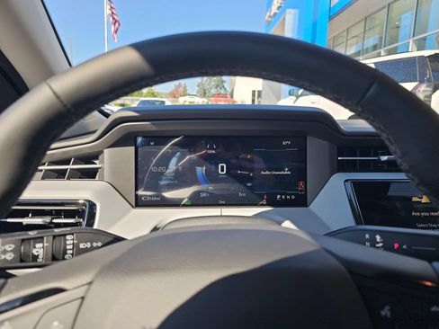 New 2027 Chevrolet Bolt LT w/ Comfort Package FWD image 27