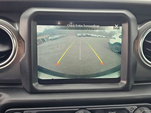 Used 2021 Jeep Wrangler Unlimited Sahara w/ Uconnect 4C Nav & Sound Group image 22