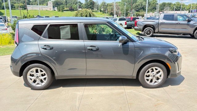Used 2023 Kia Soul LX w/ Option Group 015 FWD image 8