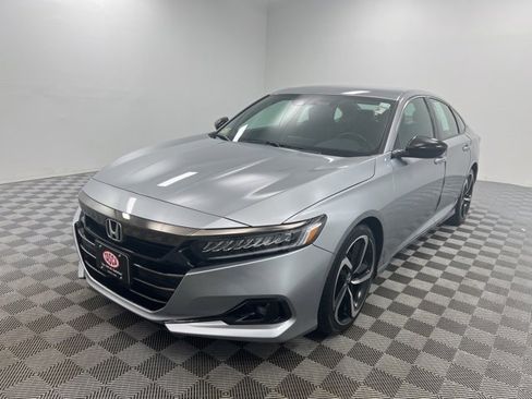 Used 2022 Honda Accord Sport image 2