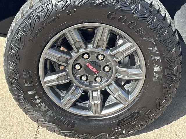 Used 2025 GMC Sierra 1500 AT4X AWD/4WD image 10