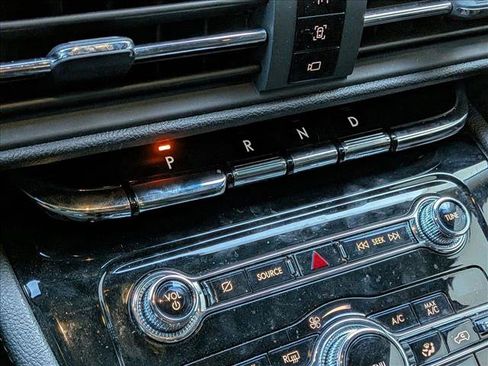 Used 2020 Lincoln Corsair FWD w/ Convenience Package image 11