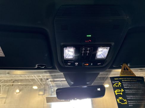 New 2025 Volkswagen Atlas Cross Sport SEL image 23