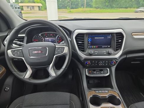 Used 2023 GMC Acadia SLE w/ Driver Convenience Package FWD image 11