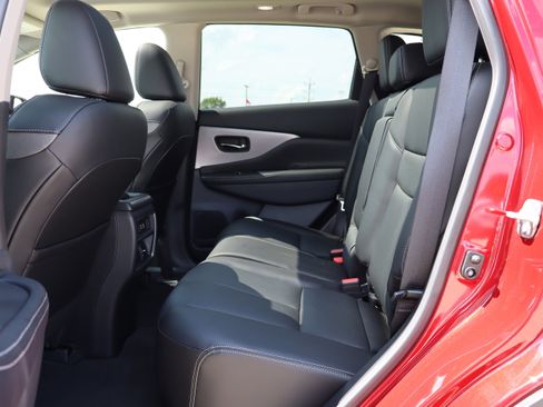 Used 2024 Nissan Murano SL image 11