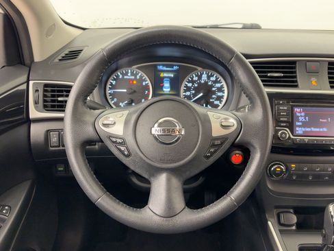 Used 2016 Nissan Sentra SV image 13