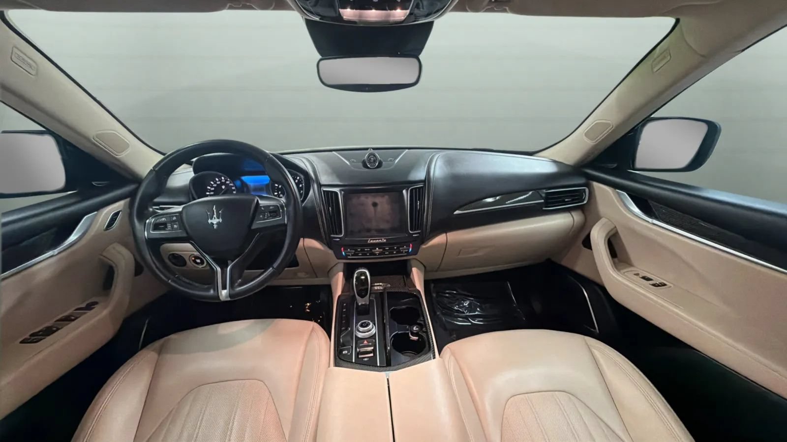 Used 2017 Maserati Levante w/ Luxury Package AWD/4WD image 9