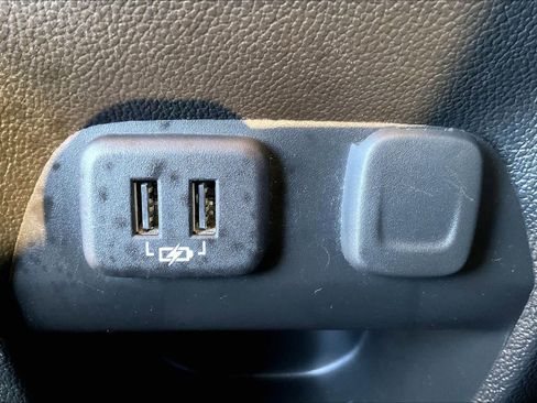 Certified 2021 Chevrolet Colorado LT w/ LT Convenience Package image 31