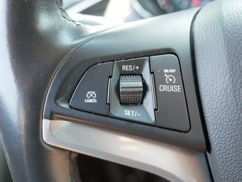 Used 2019 Chevrolet Trax LT w/ LT Convenience Package AWD/4WD image 23