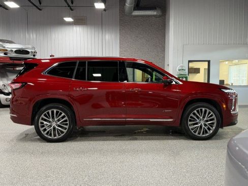 Certified 2026 Buick Enclave Avenir w/ Super Cruise Package AWD/4WD image 6