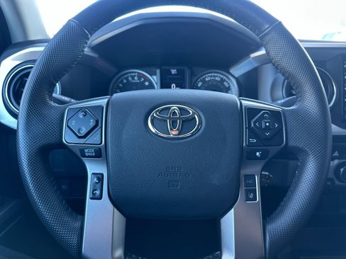 Used 2022 Toyota Tacoma SR5 image 18