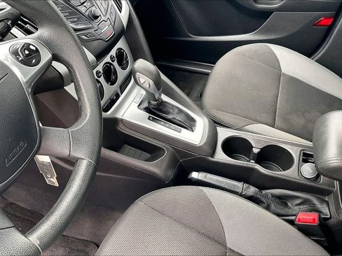 Used 2014 Ford Focus SE FWD image 14
