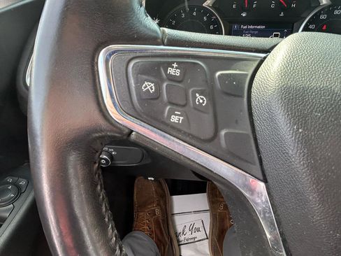 Used 2019 Chevrolet Equinox LT image 18