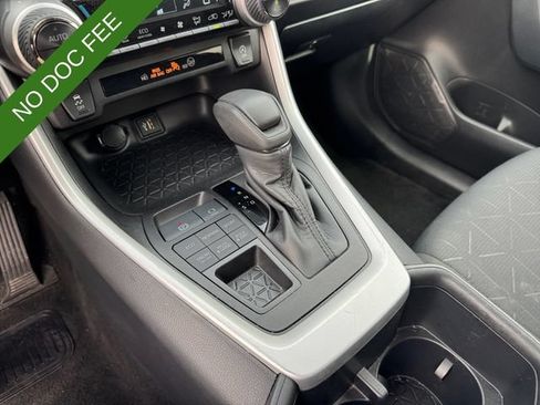 Used 2025 Toyota RAV4 XLE AWD/4WD image 23