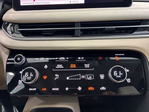 Used 2025 INFINITI QX60 Luxe image 30