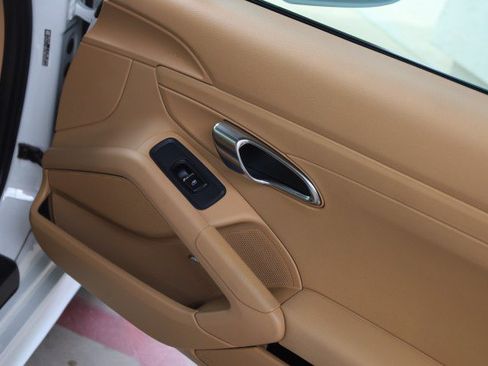 Used 2016 Porsche Cayman RWD image 38