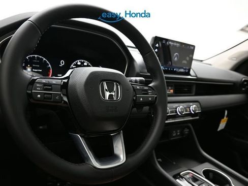 New 2025 Honda Pilot Touring image 10