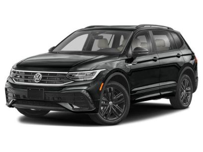 Used 2024 Volkswagen Tiguan SE R-Line
