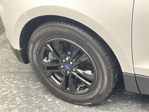 Used 2020 Ford Edge SEL w/ Convenience Package image 36