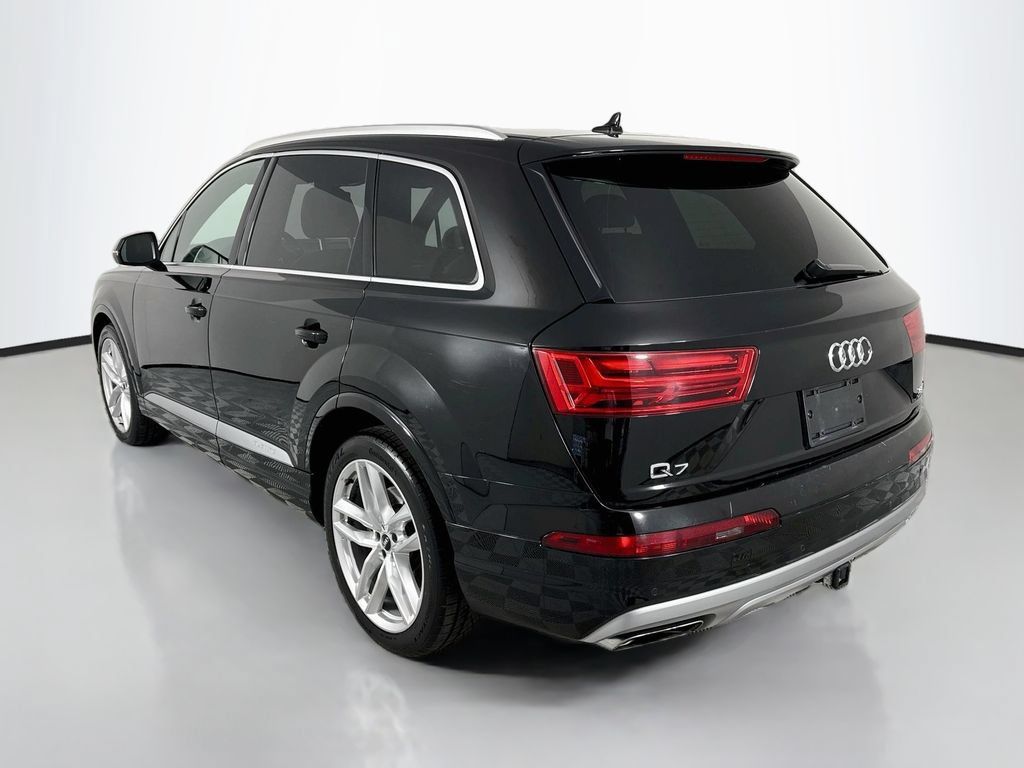 Used 2017 Audi Q7 3.0T Prestige AWD/4WD image 3