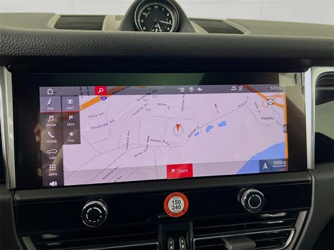 New 2026 Porsche Macan Base image 16