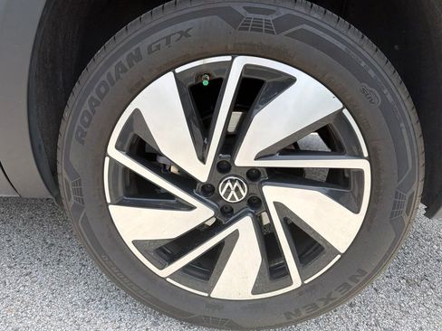 Certified 2024 Volkswagen Atlas SE w/ Panoramic Sunroof Package FWD image 8