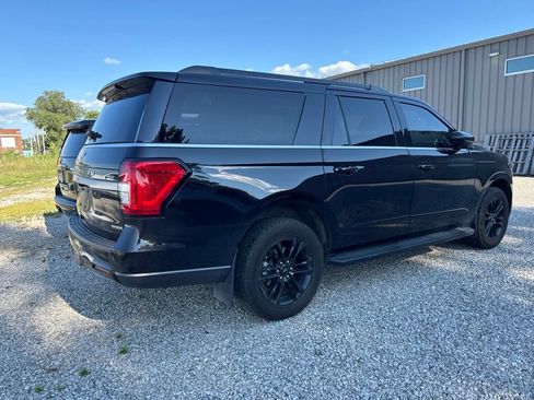 Used 2024 Ford Expedition Max XLT AWD/4WD image 3