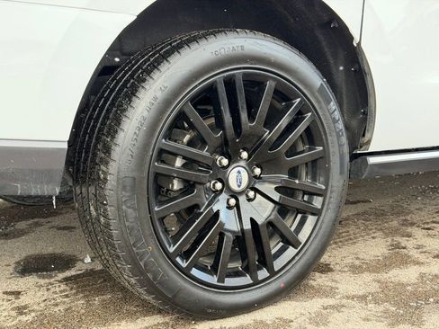 Used 2024 Ford Expedition Max Limited image 29