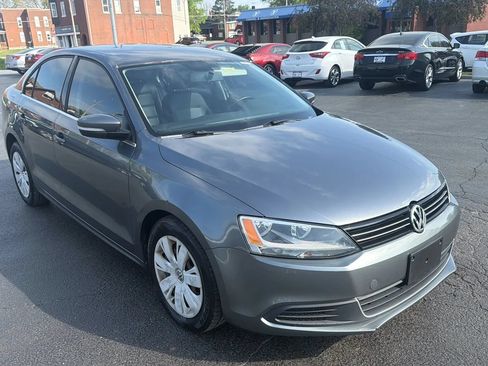 Used 2013 Volkswagen Jetta SE FWD image 3