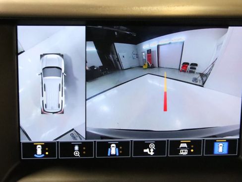 Used 2022 GMC Acadia Denali w/ Black Diamond Edition AWD/4WD image 19